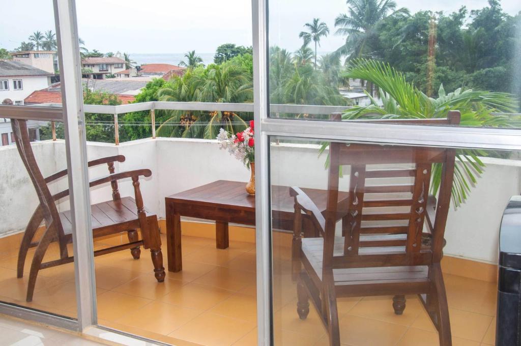 Hotel Marine At Negombo Beach Exterior foto