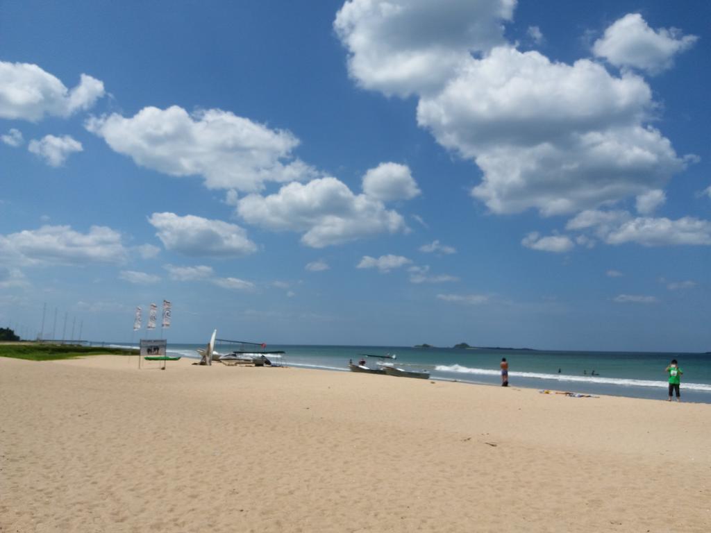 Marine Tourist Guest House At Negombo Beach Exterior foto