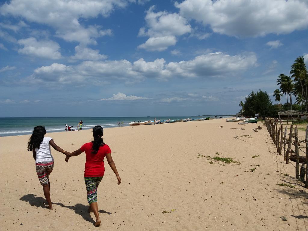 Hotel Marine At Negombo Beach Exterior foto